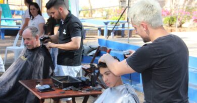 Na segunda-feira (4) a ACIRP, em parceria com o “Salão Blond”, realizou cortes de cabelo.