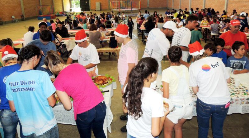 A confraternização contou com o apoio do Comitê de Voluntários de Capinzal e marcou o encerramento das atividades de 2017.