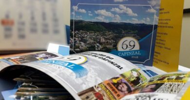 Folder com a programação dos 69 anos do município