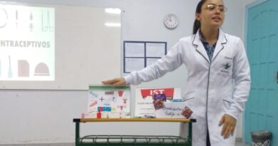 A enfermeira Tailania Pereira Dias explanou sobre diversos assuntos importantes à saúde da criança e do adolescente.